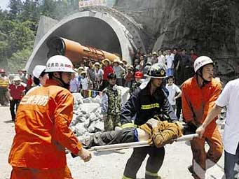 三峡翻坝公路隧道火灾系施工不当[图]