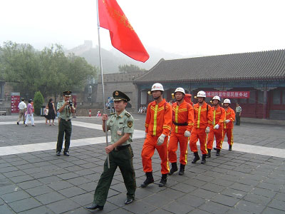 赵龙：舍小家爱岗敬业 为大家奉献模范