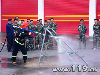 高压射流细水雾灭火装置亮相重庆江北