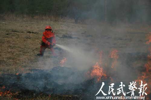 细水雾灭火 直击武警森林某部打火演练