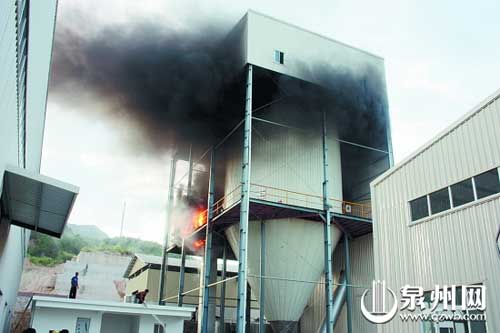 泉州一公司油管漏油起火消防成功排险