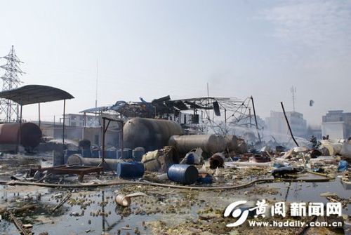 组图：湖北黄冈团风一药厂爆炸4死5伤