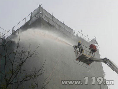 在建高层建筑大火 衡水消防紧急扑救