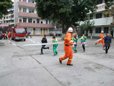 犍为消防开展学校四个能力建设演练（图）