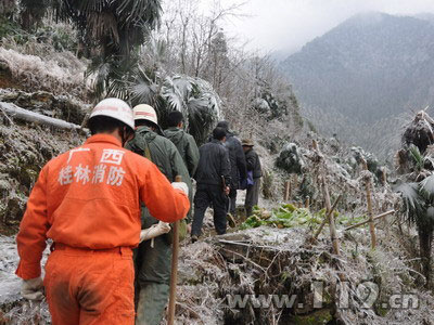 组图：广西灌阳6名失踪驴友被困数天获救