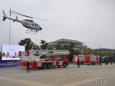 昆明启用警用直升机 消防救援陆空联动