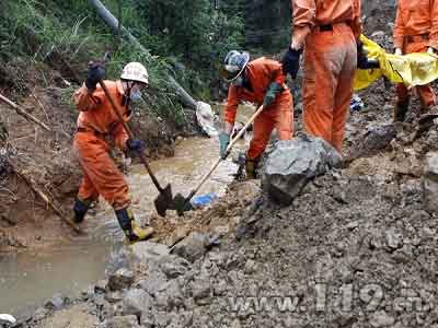 组图：全州山体滑坡找到13具遗体8人失踪