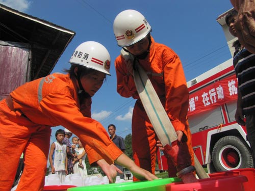 重旱区的女兵日记 尽显军民鱼水深情