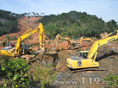 梧州山体滑坡7人遇难 消防坚守2天2夜/图