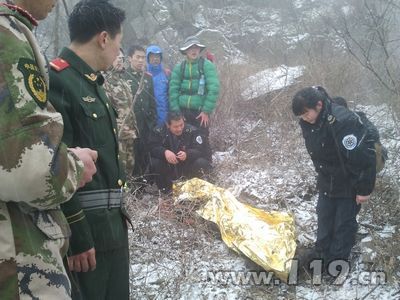 驴友被困花果山 连云港消防风雪中营救