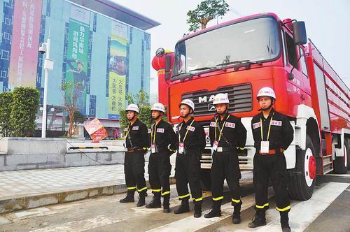 南宁消防为两会一节 铸造安全防火/图