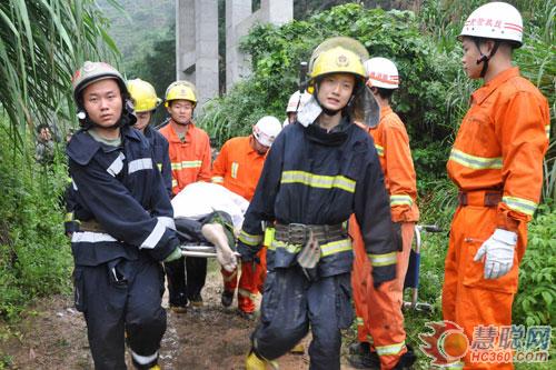 组图：沈海高速6·20重大交通事故救援纪实