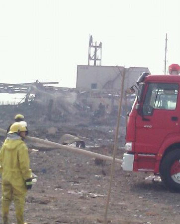 高清组图：河北赵县化工厂爆炸现场直击