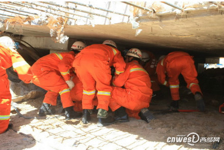 现场直击：陕西榆林工地坍塌 5人死亡