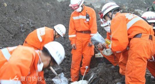 暴雨夜灌太原引新疆山洪2死28失踪/图