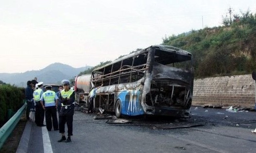 陕西延安特大交通事故确认共有36人死亡