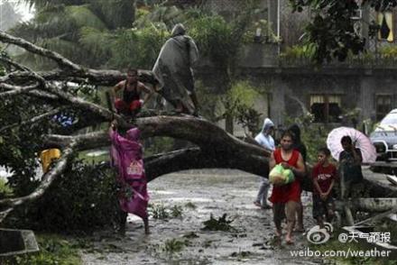 台风宝霞致菲律宾110多人死亡 6万人无家可归