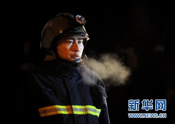 山西寿阳火锅店爆炸 消防员迅速到位抢险