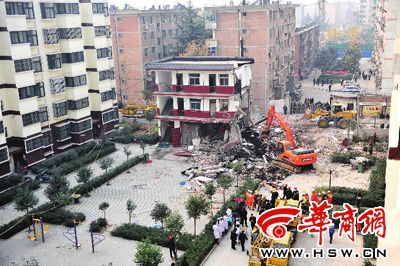 目击者还原兴平锅炉爆炸现场：如同地震