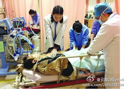 祖孙骑车上学惨遭渣土车碾压拖行60米身亡/图