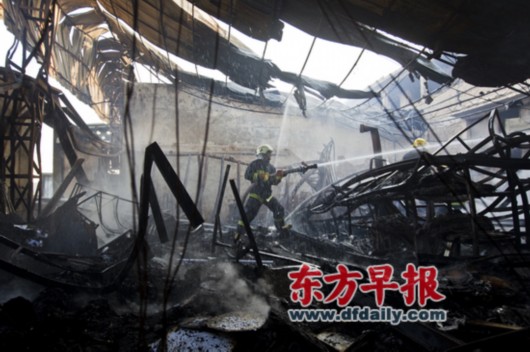 嘉定两小时发两起火灾 25岁新婚女子身亡/图