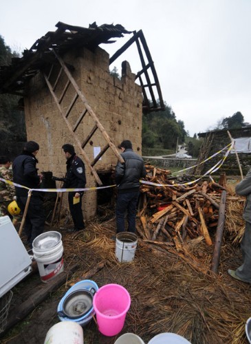 贵州麻江5男孩在烤烟棚内窒息身亡（图）