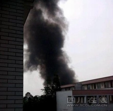 广汉化工厂发生油罐爆炸事故 消防紧急救援