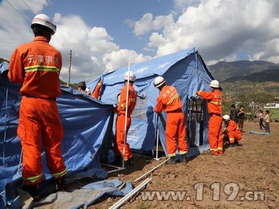 云南大理5.0级地震 消防全力抗震救灾