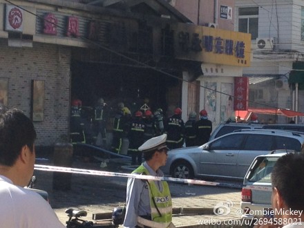 现场图：光明楼蛋糕店爆炸 死者增至2人