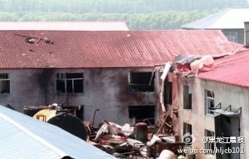 组图：哈尔滨一苯板厂发生爆炸致1人死亡