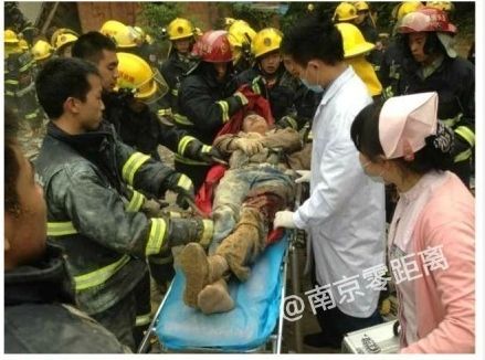 现场图：南京理工实验室爆炸已致1死3重伤