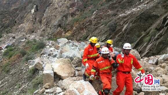 云南四川交界发生5.9级地震 消防救出11人