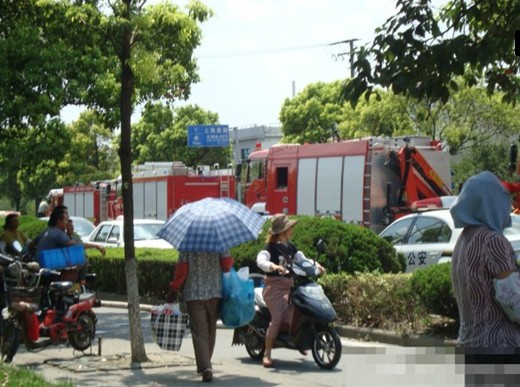 组图：上海一冷库液氨泄漏已致15死26伤