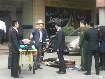 东莞中侨大厦一饭堂爆炸15伤 多人被炸伤