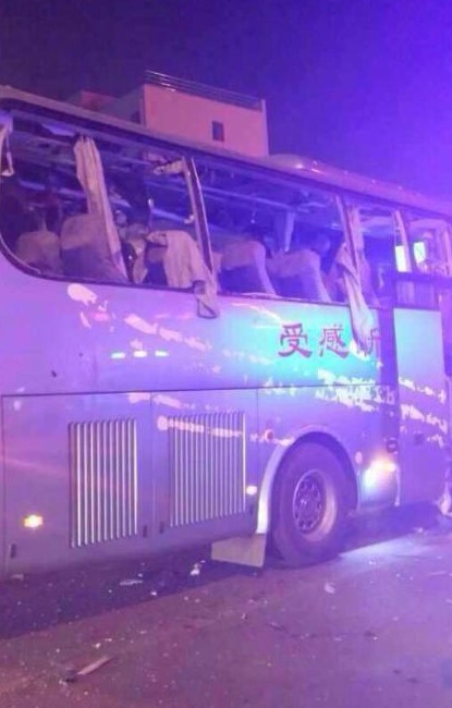 现场：陕西大巴爆炸5死 或因乘客带爆炸物