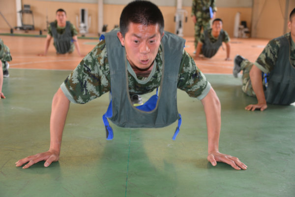 酒泉消防“兵头将尾”练兵场上闻“虎啸”