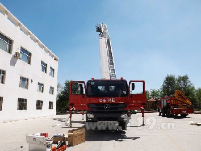 昌吉斥资百万元购置登高车 升级消防装备