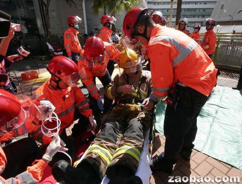 香港易燃气体大爆炸案 六消防员命危