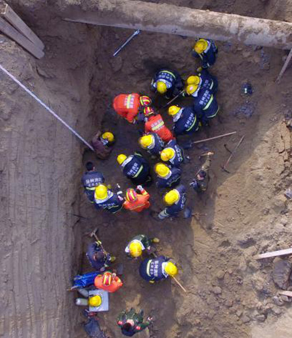 江苏扬州一在建交通工程发生塌方致2死1伤