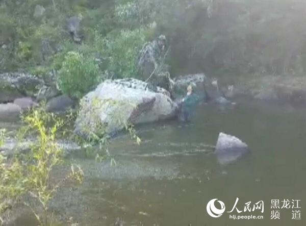 地质队员被困锦河大峡谷 黑河消防紧急救援