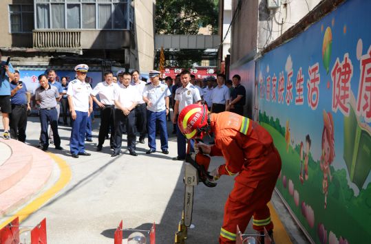 萍乡市政府召开全市多种形式消防队伍建设工作现场会