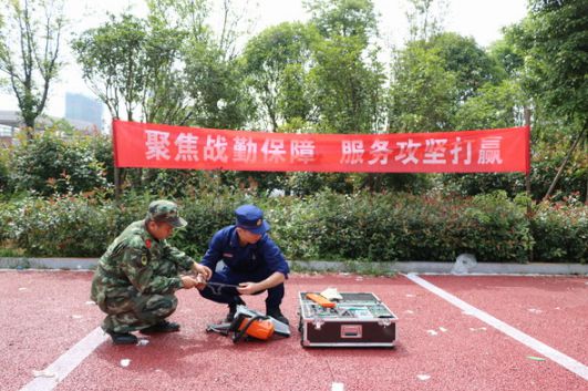 萍乡支队举行战勤保障跨区域抗洪抢险救援实战拉动演练