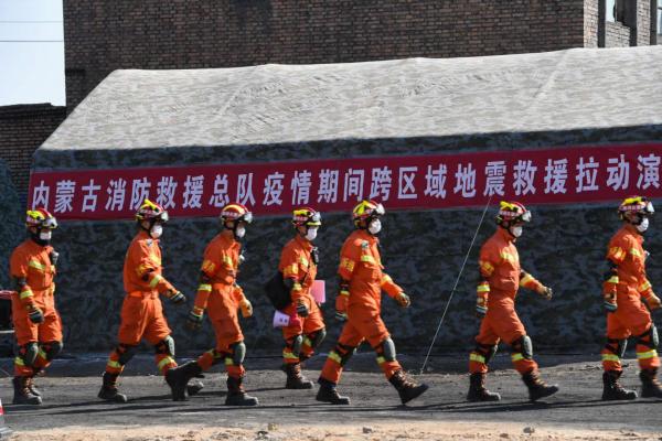 内蒙古消防救援总队：开展疫情期间跨区域地震救援拉动演练