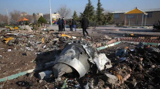 伊朗坠机事故遇难者：多名高知分子 至少两对新人