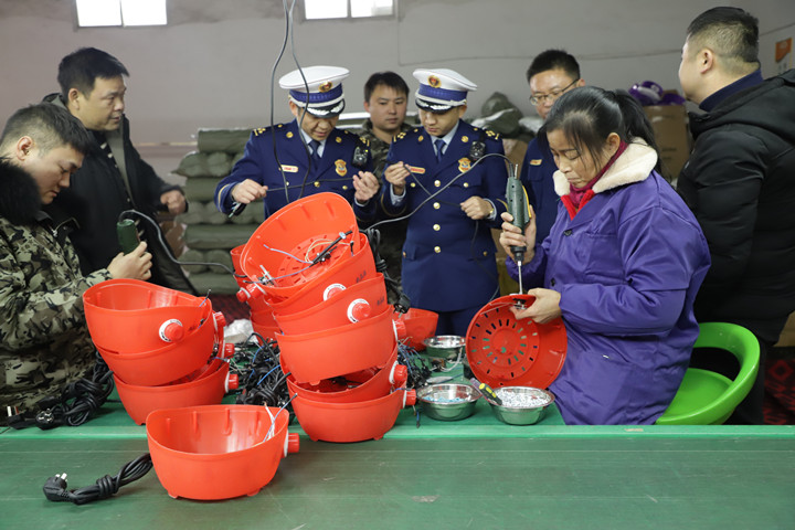 湖南常德消防组织对电取暖器市场开展专项整治