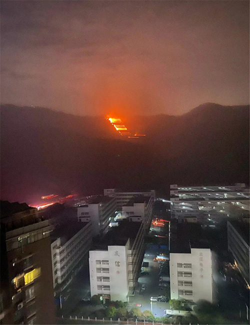 多图：深圳市南山区发生火灾，600余人参与灭火