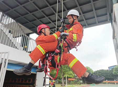 上海：崇明消防坚持实战导向从难从严锻造海岛尖兵