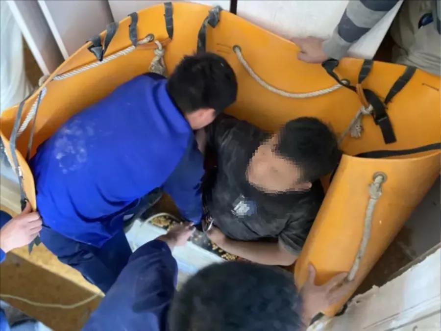生死瞬间！粮仓竟然“吃人”了！消防员紧急破仓救援