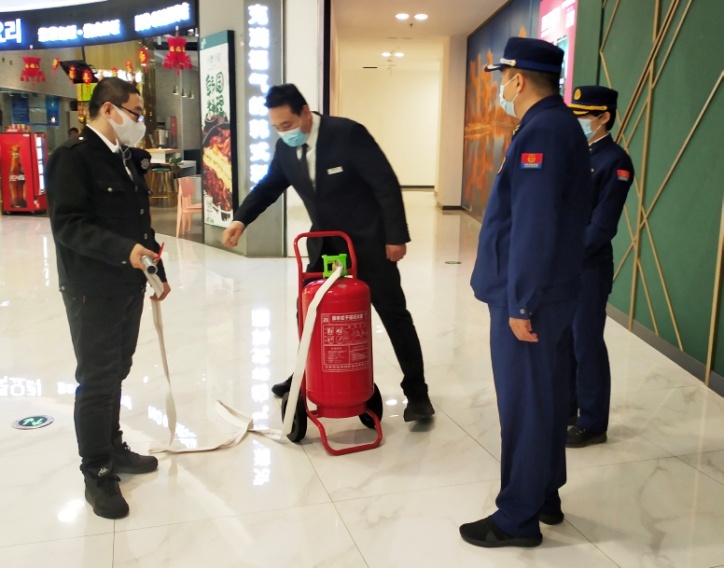 呼和浩特市专项治理大型商市场消防安全