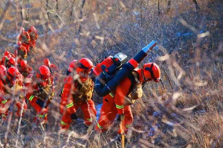 春防关键期 多地靠前部署 加强监测 压紧压实防火责任